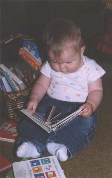 Isabelle reading